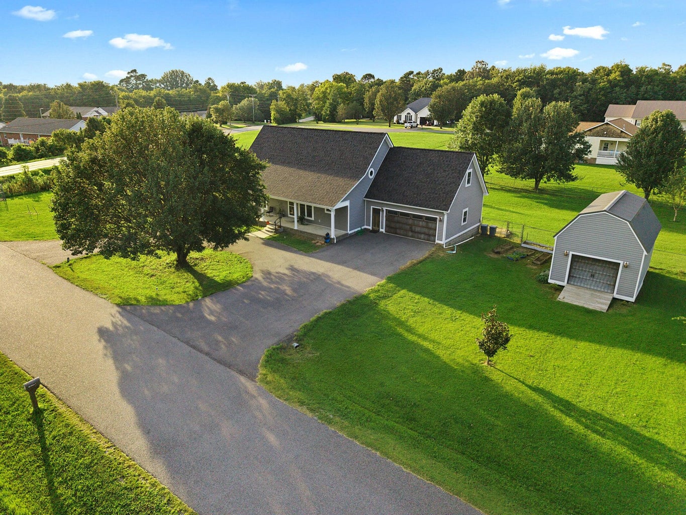 25 Kurt Dr, Benton, KY 42025